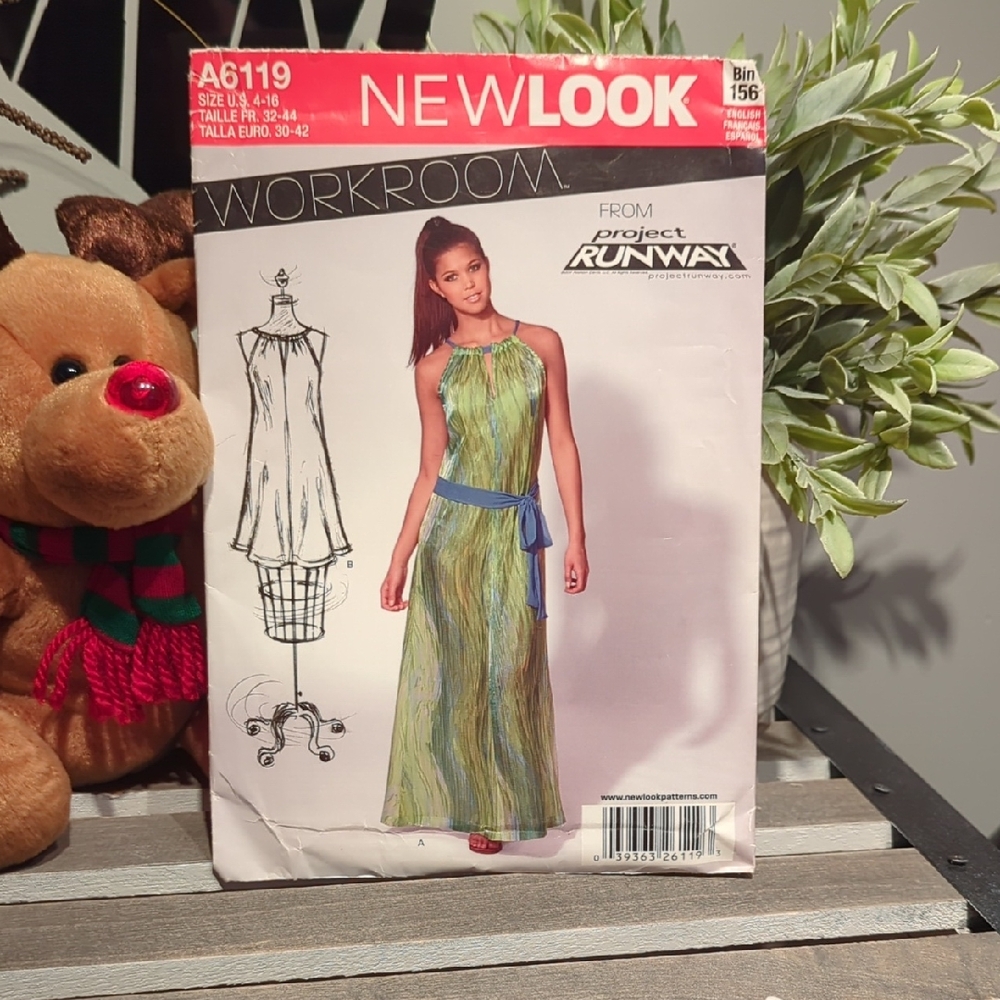 New Look Green and Blue Halter Dress Pattern